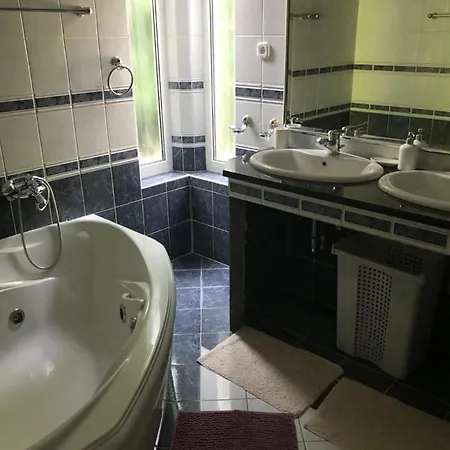 Megtart-lak Balatonszarszo